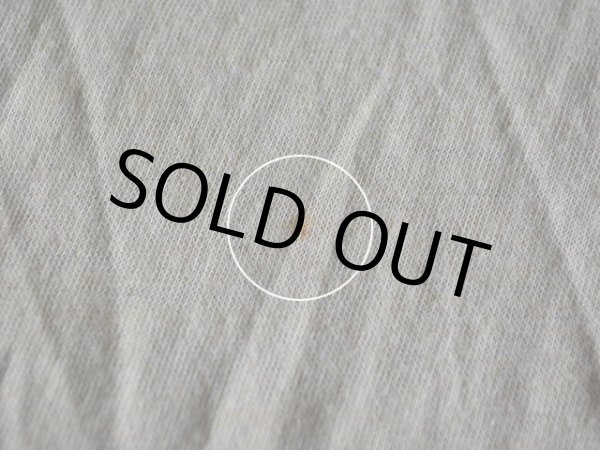 お腹に僅かな汚れ。