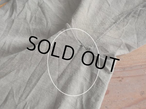 左脇下に少々ダメージ。