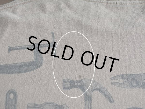 背中に少々汚れ。