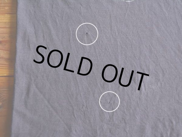 お腹付近に小さなダメージ。