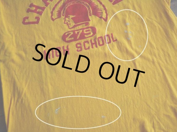 フロントにペンキ汚れ。