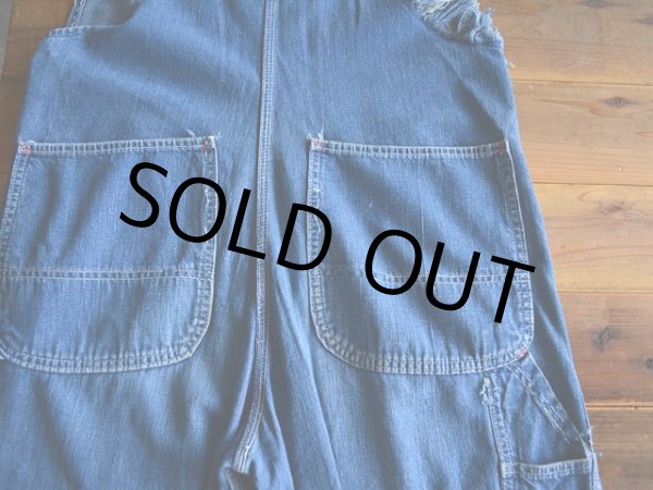 ヒップポケットに少々ステッチホツレ。