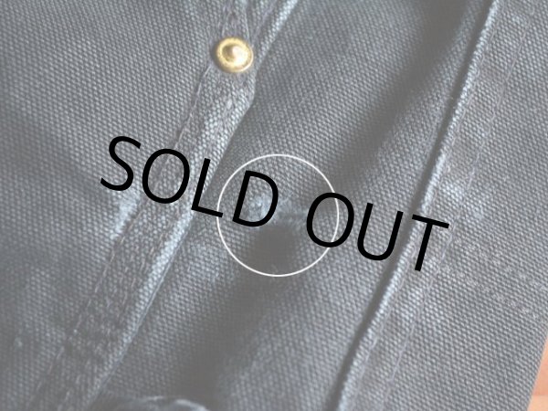 左ヒップポケット横に少々ダメージ。