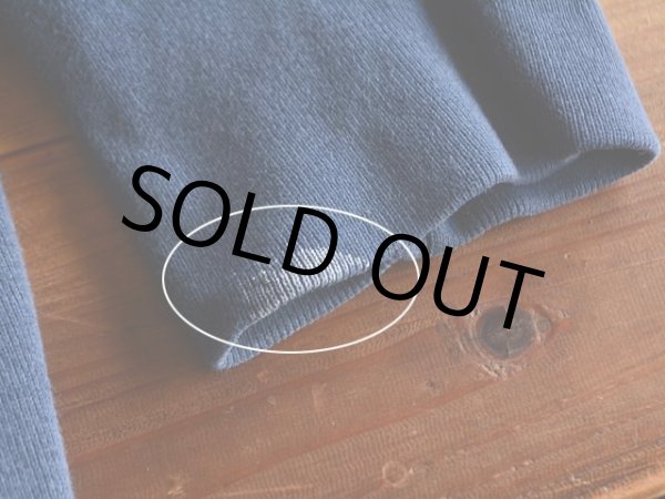 左袖リブに少々汚れ。