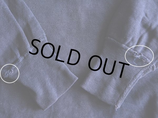 袖リブ付け根に少々ダメージ。