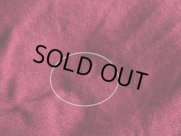 左袖に僅かな虫食い。