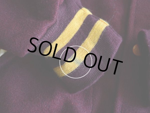 袖リブに僅かな汚れ。