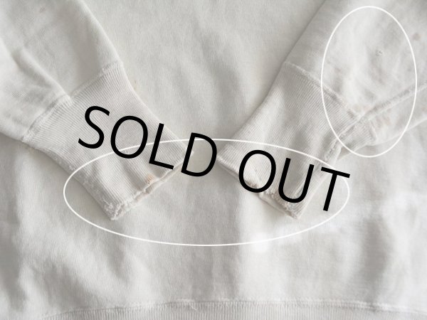 袖リブ袖口に少々ダメージ・汚れ。