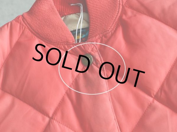 第一ボタン付近に多少の汚れ。