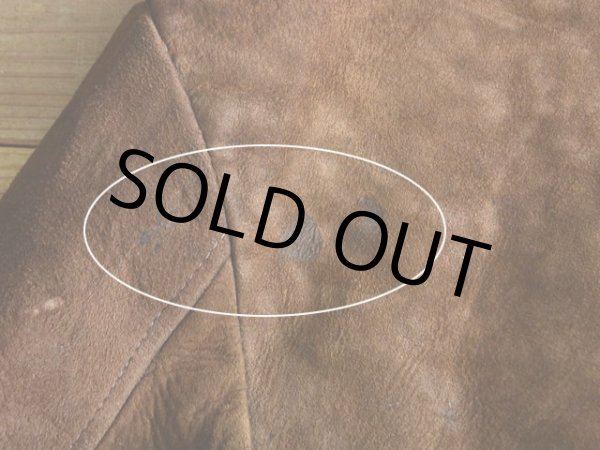 バックに薄ら汚れ。