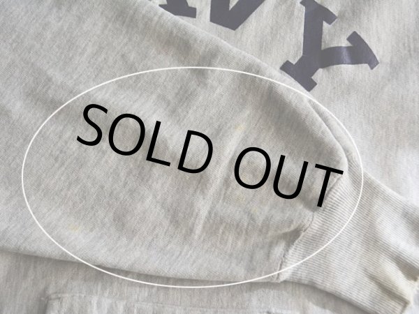 右袖口に少々汚れ。