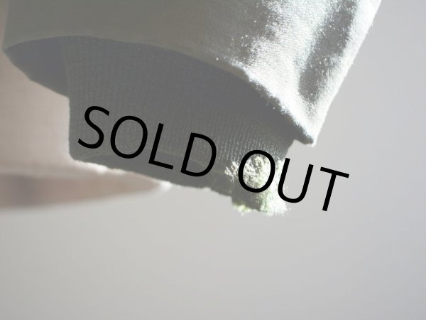 袖口に少々ダメージ。