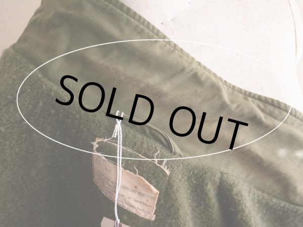 襟に少々汚れ。