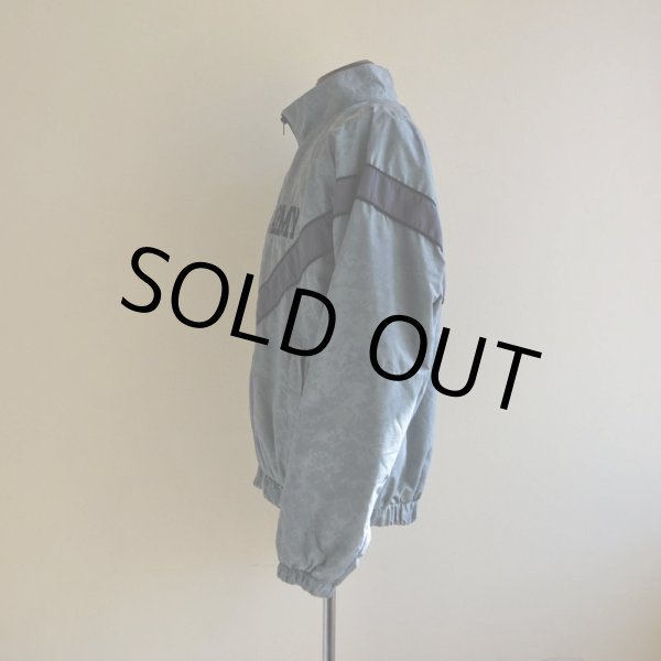 画像4: 2010s US.ARMY PFU ナイロントレーニングジャケット　 全面ACU迷彩リフレクト　 表記MEDIUM-REGULAR  (4)