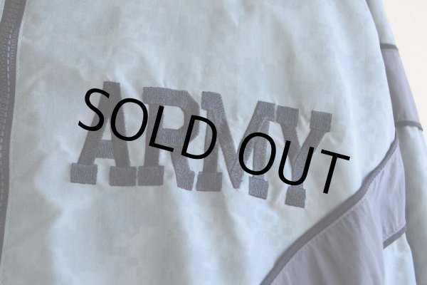 画像8: 2010s US.ARMY PFU ナイロントレーニングジャケット  全面ACU迷彩リフレクト  表記LARGE-REGULAR  (8)