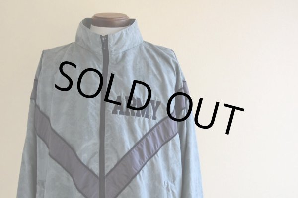 画像5: 2010s US.ARMY PFU ナイロントレーニングジャケット　 全面ACU迷彩リフレクト　 表記MEDIUM-REGULAR  (5)