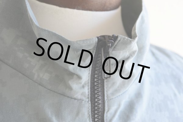 画像7: 2010s US.ARMY PFU ナイロントレーニングジャケット  全面ACU迷彩リフレクト  表記LARGE-REGULAR  (7)