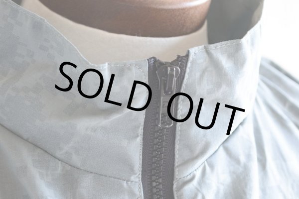 画像7: 2010s US.ARMY PFU ナイロントレーニングジャケット  全面ACU迷彩リフレクト  表記SMALL-REGULAR  (7)