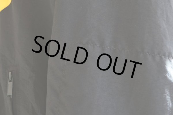 画像12: 2010s US.ARMY APFU ナイロントレーニングジャケット　 表記MEDIUM-REGULAR  (12)