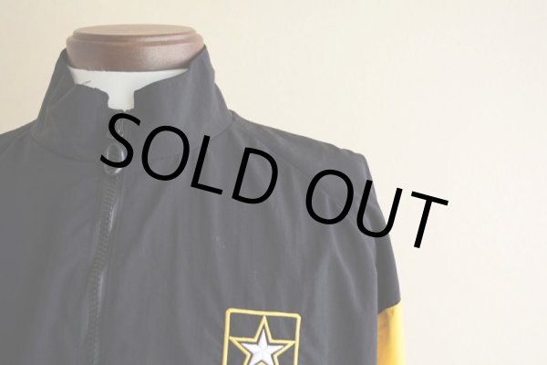 画像6: 2010s US.ARMY APFU ナイロントレーニングジャケット　 表記MEDIUM-LONG  (6)