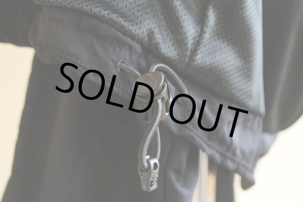 画像18: 2010s US.ARMY APFU ナイロントレーニングジャケット　 表記MEDIUM-LONG  (18)