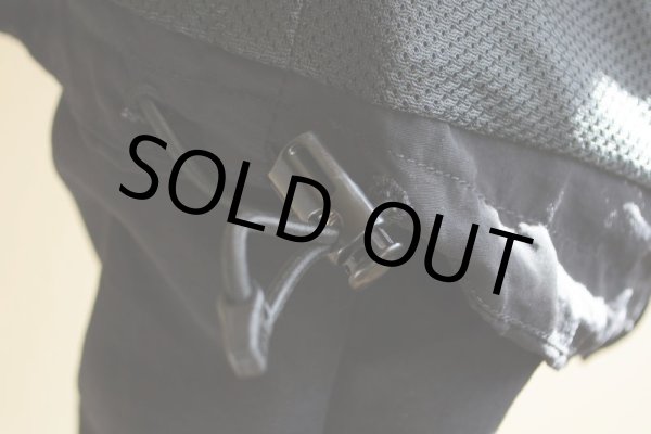 画像18: 2010s US.ARMY APFU ナイロントレーニングジャケット　 表記MEDIUM-LONG  (18)