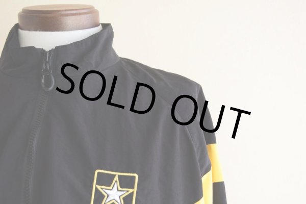 画像6: 2010s US.ARMY APFU ナイロントレーニングジャケット　 表記MEDIUM-LONG  (6)