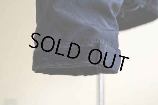 画像10: 2010s US.ARMY APFU ナイロントレーニングジャケット　 表記MEDIUM-LONG  (10)