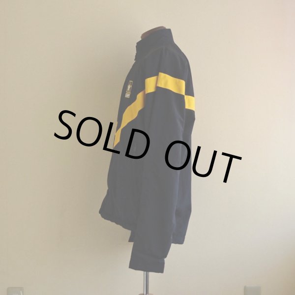 画像4: 2010s US.ARMY APFU ナイロントレーニングジャケット　 表記MEDIUM-LONG  (4)