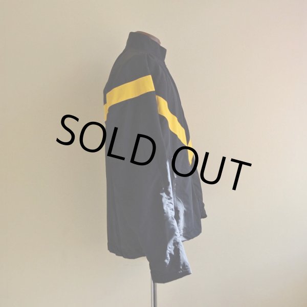 画像2: 2010s US.ARMY APFU ナイロントレーニングジャケット　 表記MEDIUM-REGULAR  (2)