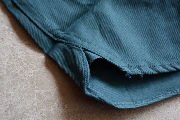 画像8: 1960s BIG YANK マチ付きワークシャツ  “100% COTTON”  DEAD STOCK  表記15 S  (8)