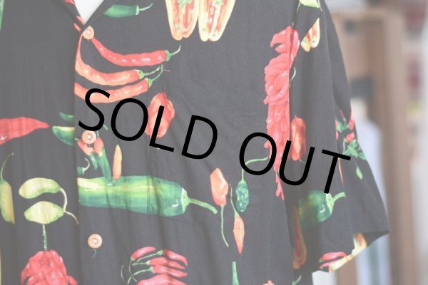 画像4: PARADISE FOUND 唐辛子柄レーヨンアロハシャツ　 表記M  (4)