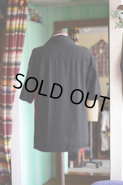 画像2: STRANGELY NORMAL レーヨンロカビリーシャツ　 赤黒ツートン　 表記M  (2)