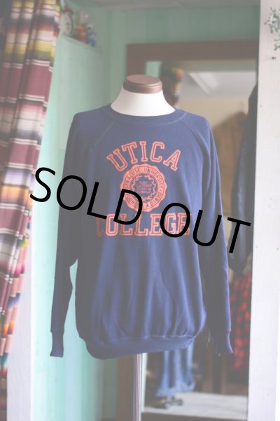 画像2: 1980s UTICA COLLEGE カレッジスウェット  フロッキープリント  実寸L  (2)