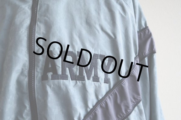 画像6: 2000s US.ARMY IPFU ナイロントレーニングジャケット  全面ACU迷彩リフレクト  表記MEDIUM-REGULAR  (6)