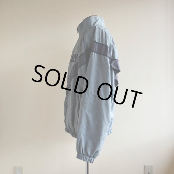 画像4: 2000s US.ARMY IPFU ナイロントレーニングジャケット　 全面ACU迷彩リフレクト　 表記MEDIUM-REGULAR  (4)