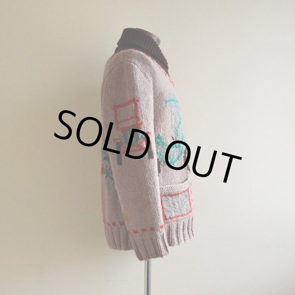 画像2: 1950s クラシックカー柄カウチンセーター  LIGHTNING ZIP コの字留め  実寸M  (2)