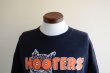 画像6: 1990s HOOTERS 両面プリントTシャツ　 表記L  (6)