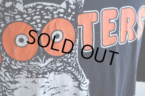 画像8: 1990s HOOTERS 両面プリントTシャツ　 表記L  (8)