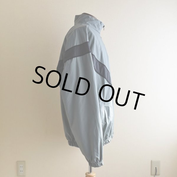 画像2: 2000s US.ARMY IPFU ナイロントレーニングジャケット  表記MEDIUM-LONG  (2)