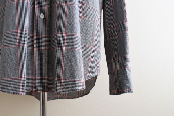 画像9: 1990s TOMMY HILFIGER ボタンダウンシャツ  表記XL  (9)