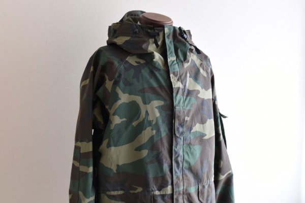 画像8: 1990s US.ARMY ECWCS GEN1 ゴアテックスパーカー  表記MEDIUM-REGULAR  (8)