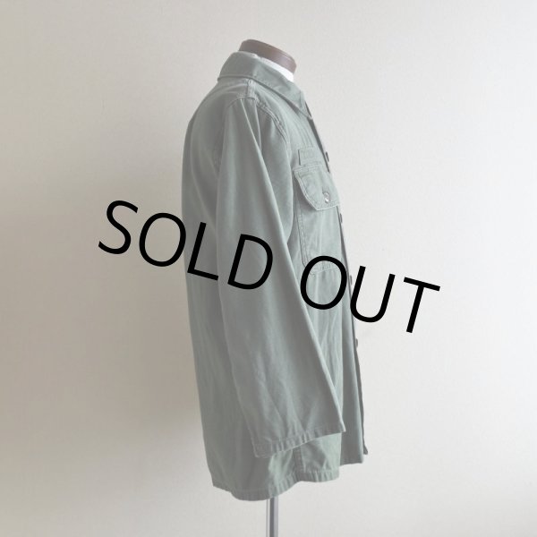 画像2: 1960s US.ARMY OG107 ユーティリティシャツ  "3rd"  表記14 1/2×31  (2)