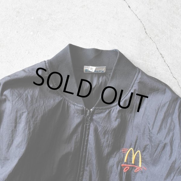 画像3: 1990s McDonald's 中綿ナイロンジャケット　 表記XL  (3)